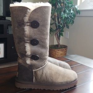 UGG Bailey Button Triplet, BomberJacketChocolate